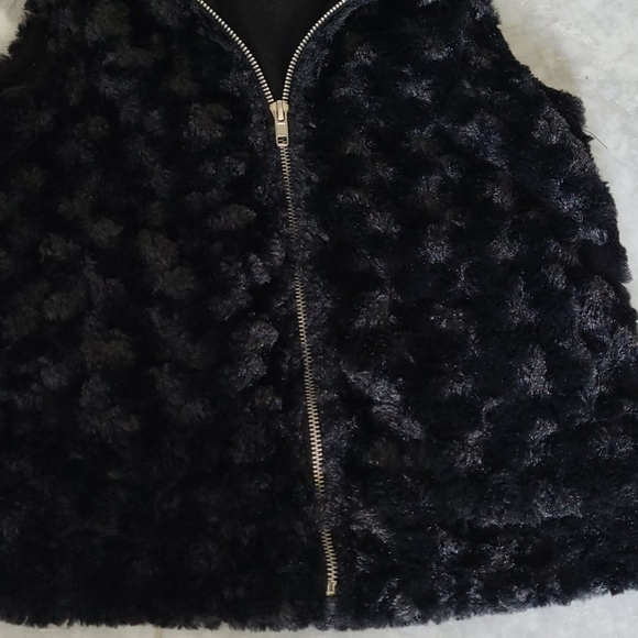 Girls faux fur jacket - Picture 4 of 4